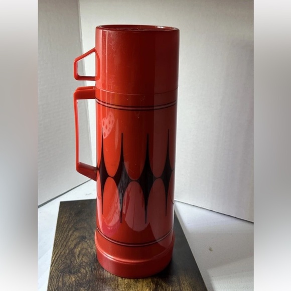 VINTAGE ALLADIN THERMOS Black Diamond Pattern & Red Vanguard 1 Qt- 32 oz - Picture 1 of 7